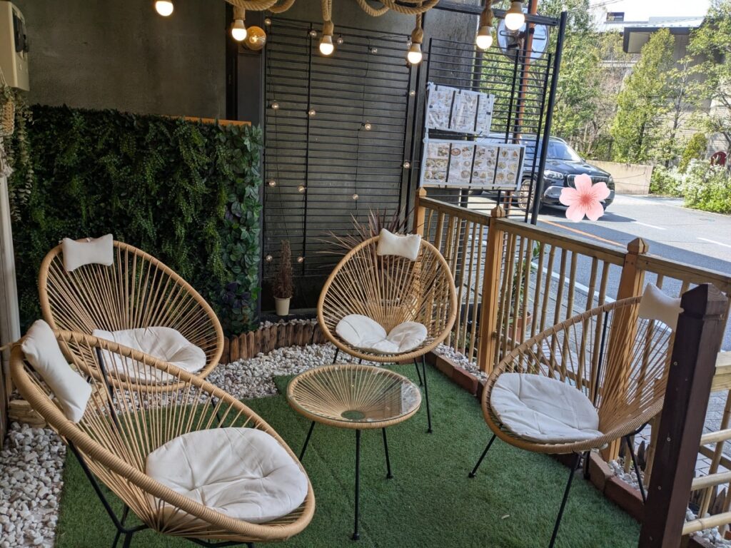 箱根・宮ノ下のネパール料理店「CIRCLE」の外観 (Exterior of Nepalese restaurant "CIRCLE" in Miyanoshita, Hakone)