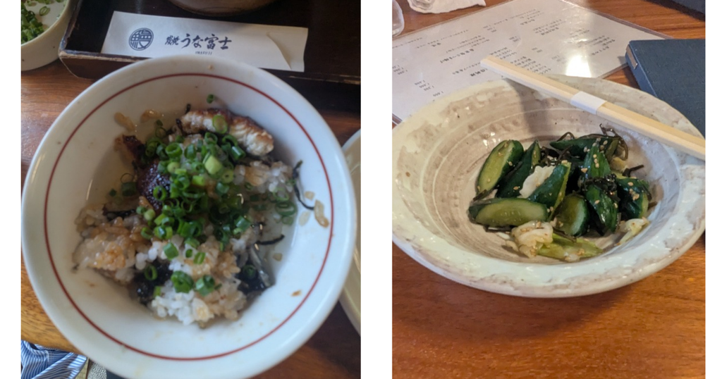 うな富士のひつまぶしに薬味を入れてお茶漬けに。お通しのキャベツとキュウリと昆布のあえ物はおかわり自由。